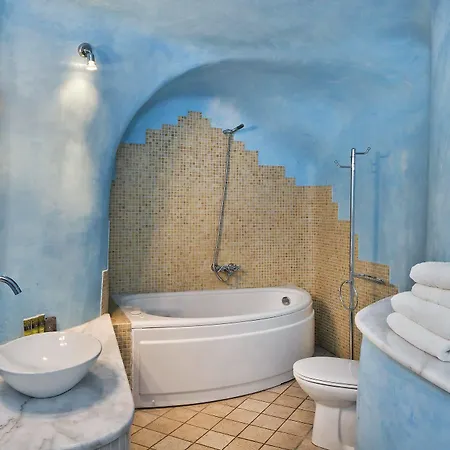Mirabo Luxury Fira (Santorini)